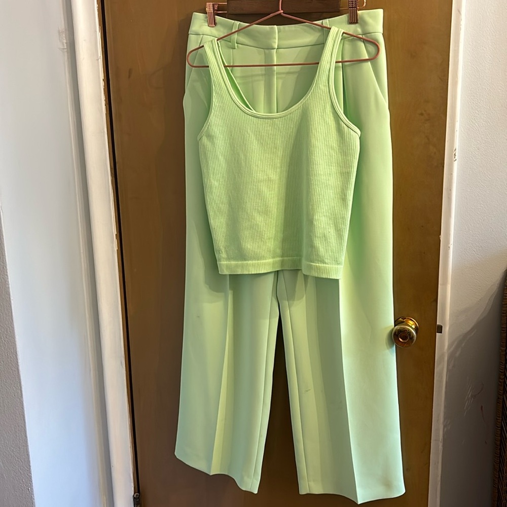 Lime Green Gianni Bini set